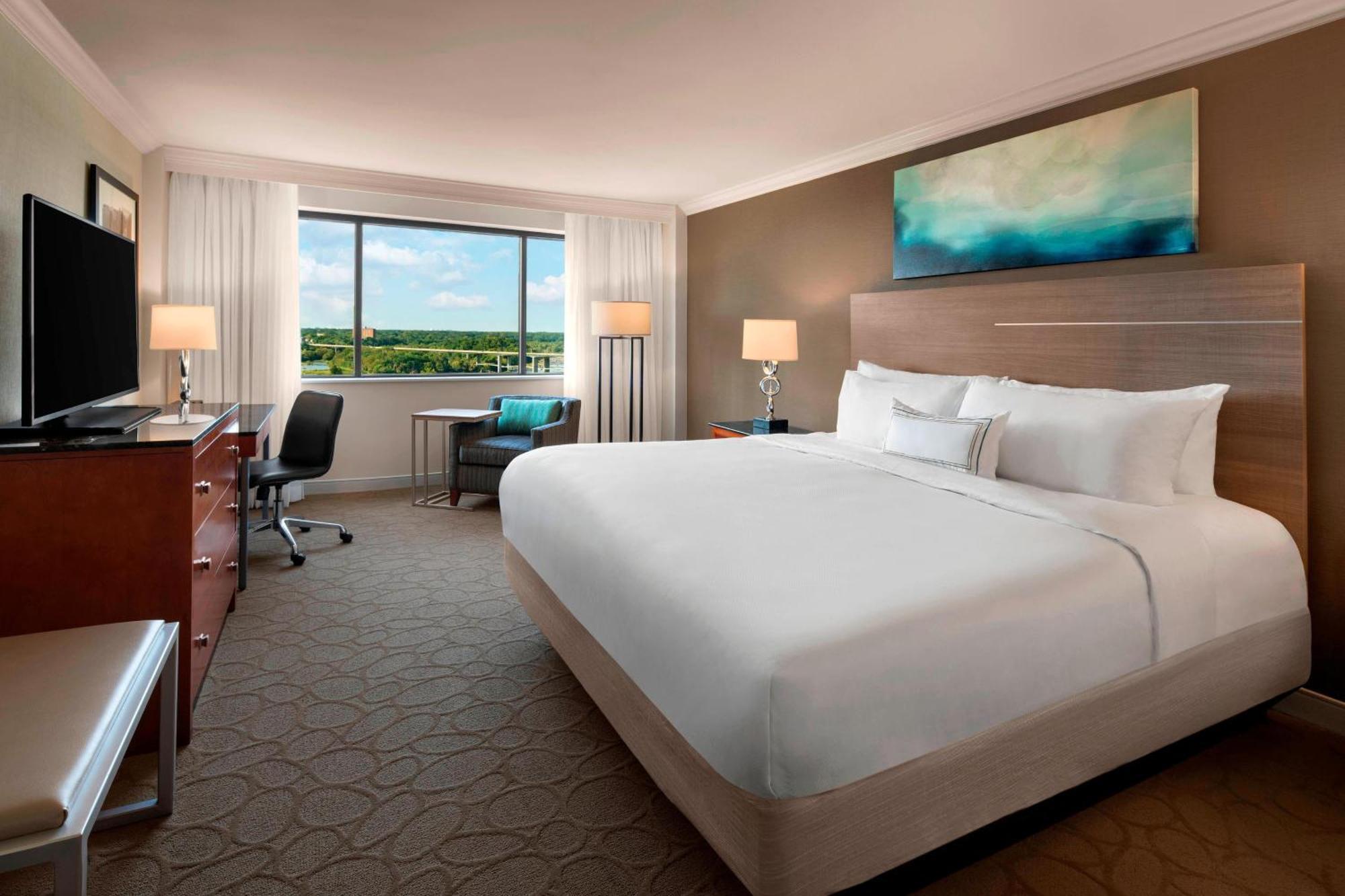 Delta Hotels By Marriott Richmond Downtown Екстер'єр фото