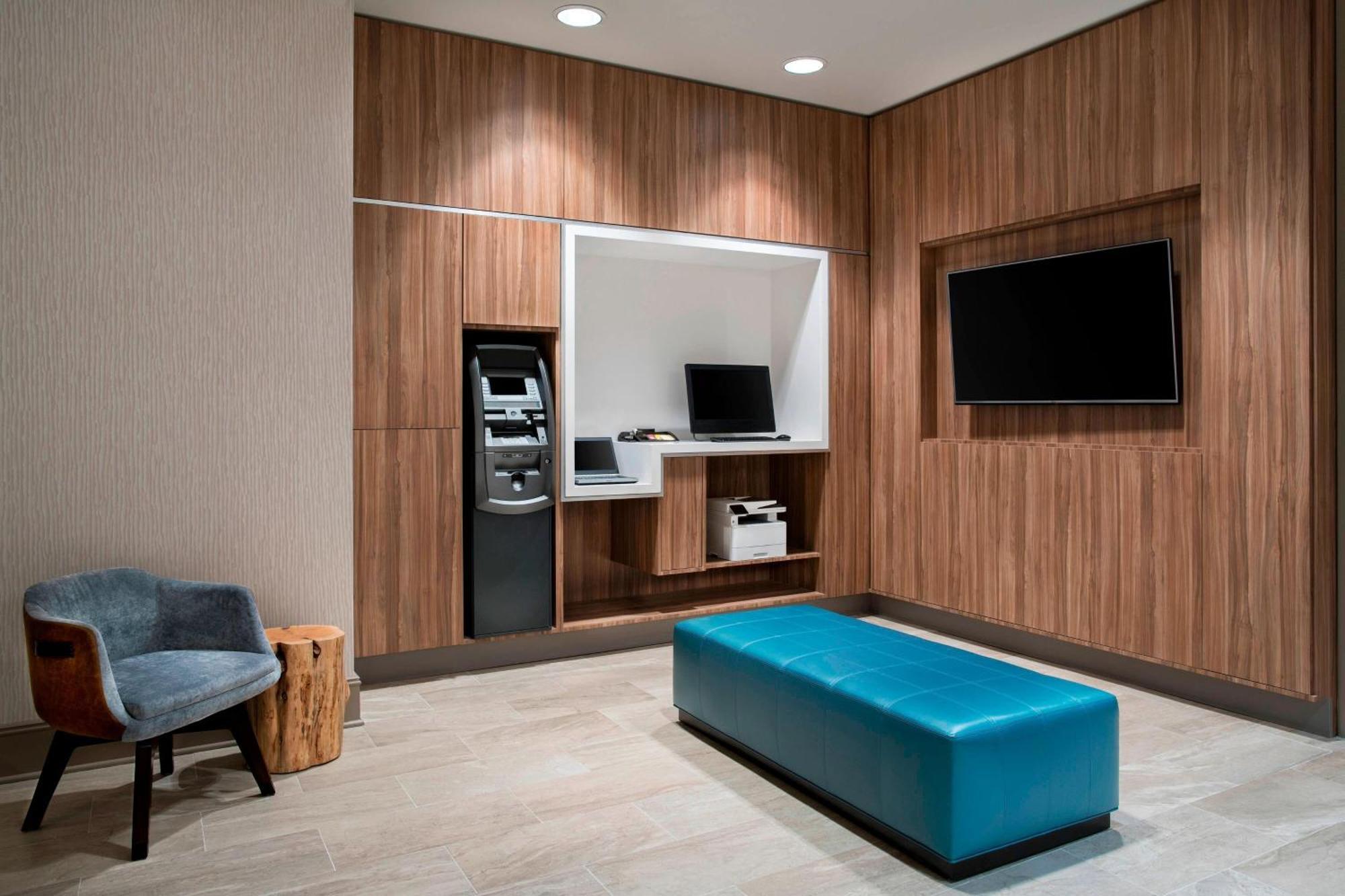Delta Hotels By Marriott Richmond Downtown Екстер'єр фото