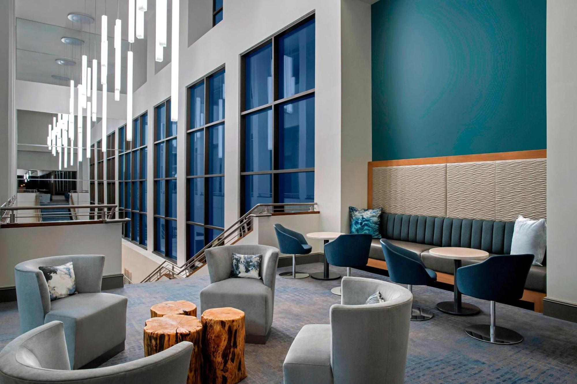 Delta Hotels By Marriott Richmond Downtown Екстер'єр фото